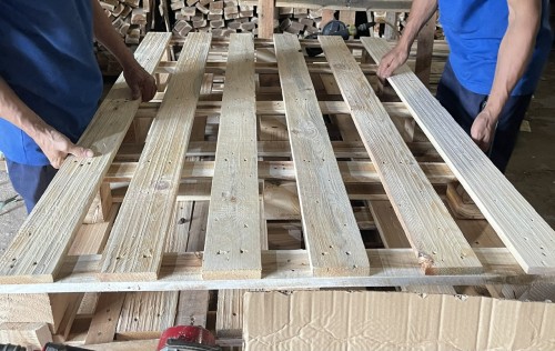 PALLET GỖ THÔNG GIÁ RẺ TẠI BIÊN HÒA LONG THÀNH TRẢNG BOM