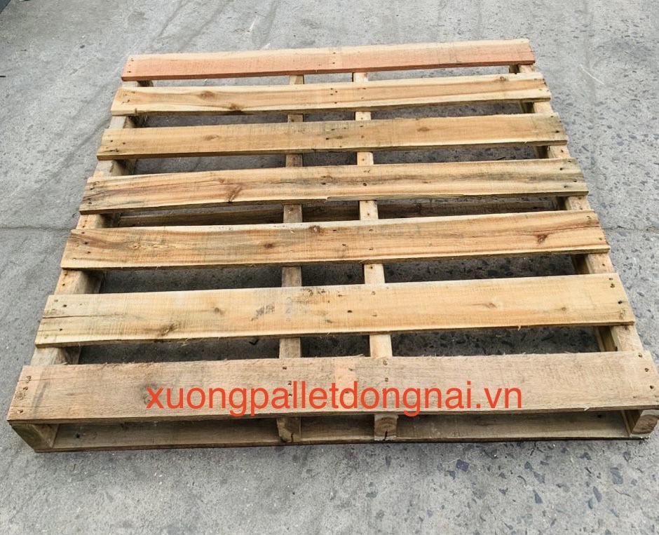 Pallet gỗ cũ tái sử dụng tại long thành